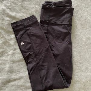 lululemon leggings with pockets, size 4!